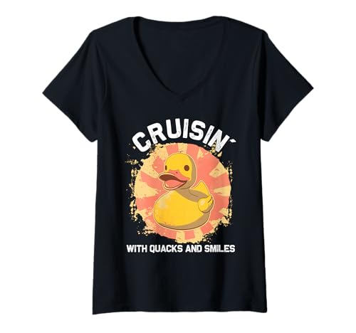 Damen Die Rubber Duckie Crew genießt die Urlaubsstimmung auf einem Kreuzfahrtschiff T-Shirt mit V-Ausschnitt Damen Die Rubber Duckie Crew genießt die Urlaubsstimmung auf einem Kreuzfahrtschiff T-Shirt mit V-Ausschnitt von Rubber Duckie Crew Adventures Await Your Ship