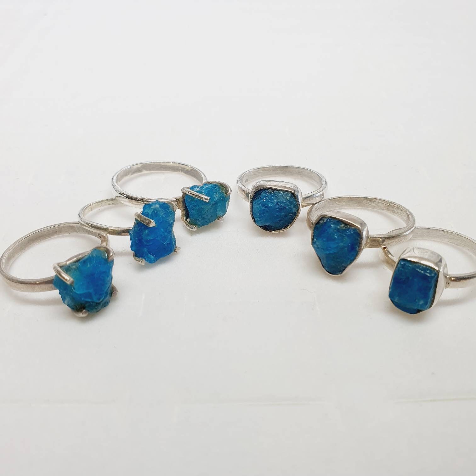 Neon Apatit Ringe, Geringe Ringe, Apatit Edelstein Ringe, Neon Ringe Neon Apatit Ringe, Geringe Ringe, Apatit Edelstein Ringe, Neon Ringe von RubieJewls