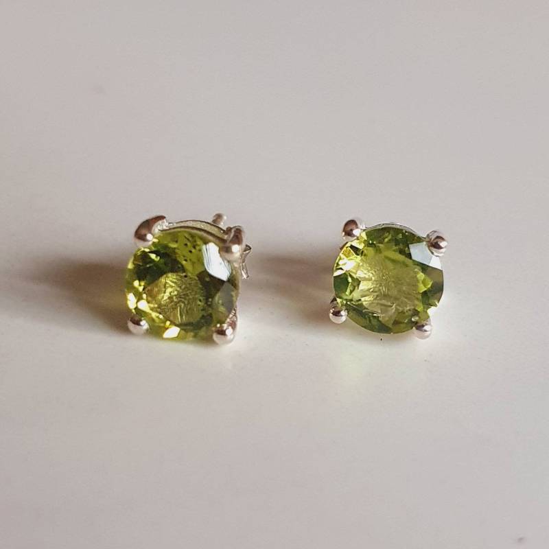 Peridot Ohrstecker 925 Silber, Peridot Ohrringe, Silber Ohrstecker, Peridot Ohrstecker, Edelstein Ohrringe von RubieJewls