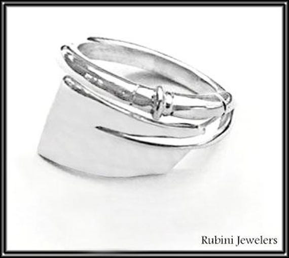 Hatchet Oar Wrap Ring Von Rubini Juwelier Hatchet Oar Wrap Ring Von Rubini Juwelier von RubiniJewelersSports