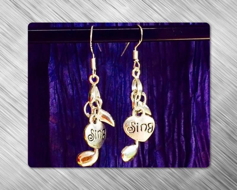 Singen Ohrringe, Note Schmuck Mit Sterling Silber Brisuren Singen Ohrringe, Note Schmuck Mit Sterling Silber Brisuren von RubyAppleJewelry