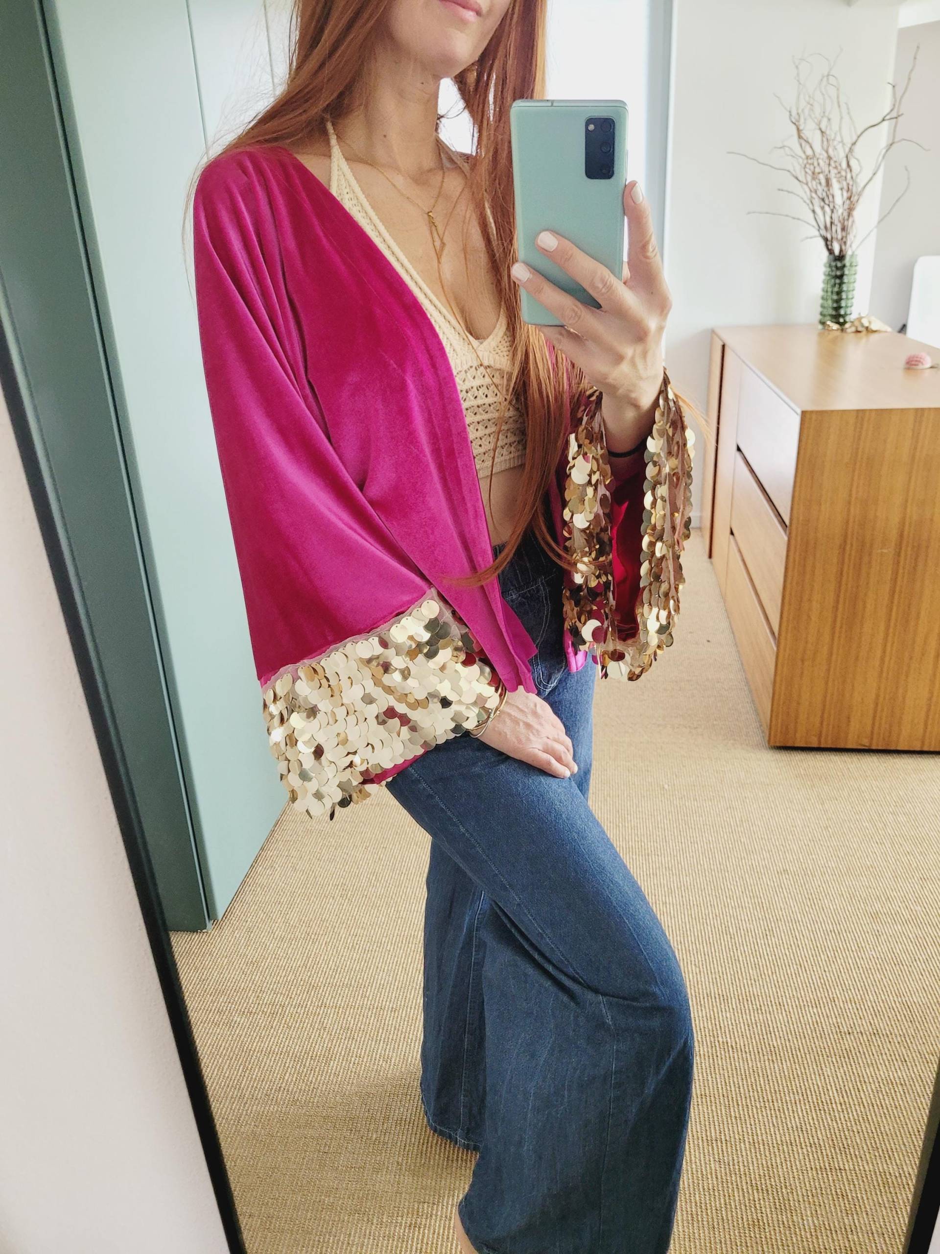 Samt Pink Jacke Mit Pailletten | Maßgeschneidert Boho Glam Festival Look in Wunschfarbe & Größe Und Gold Cardigan Samt Pink Jacke Mit Pailletten | Maßgeschneidert Boho Glam Festival Look in Wunschfarbe & Größe Und Gold Cardigan von RubyLines