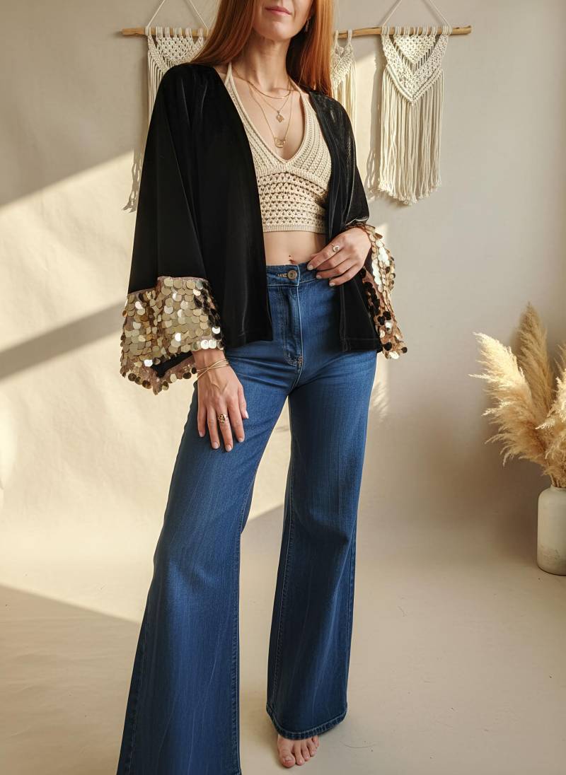Samt Schwarze Jacke Mit Pailletten | Maßgeschneidert Boho Glam Festival Look in Wunschfarbe & Größe Pink Und Gold Cardigan von RubyLines