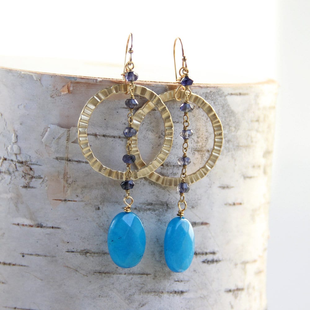 Blaue Edelstein Tropfen Ohrringe, Strukturierte Gold Creolen, Ohrringe Blaue Edelstein Tropfen Ohrringe, Strukturierte Gold Creolen, Ohrringe von RubySkyDesign