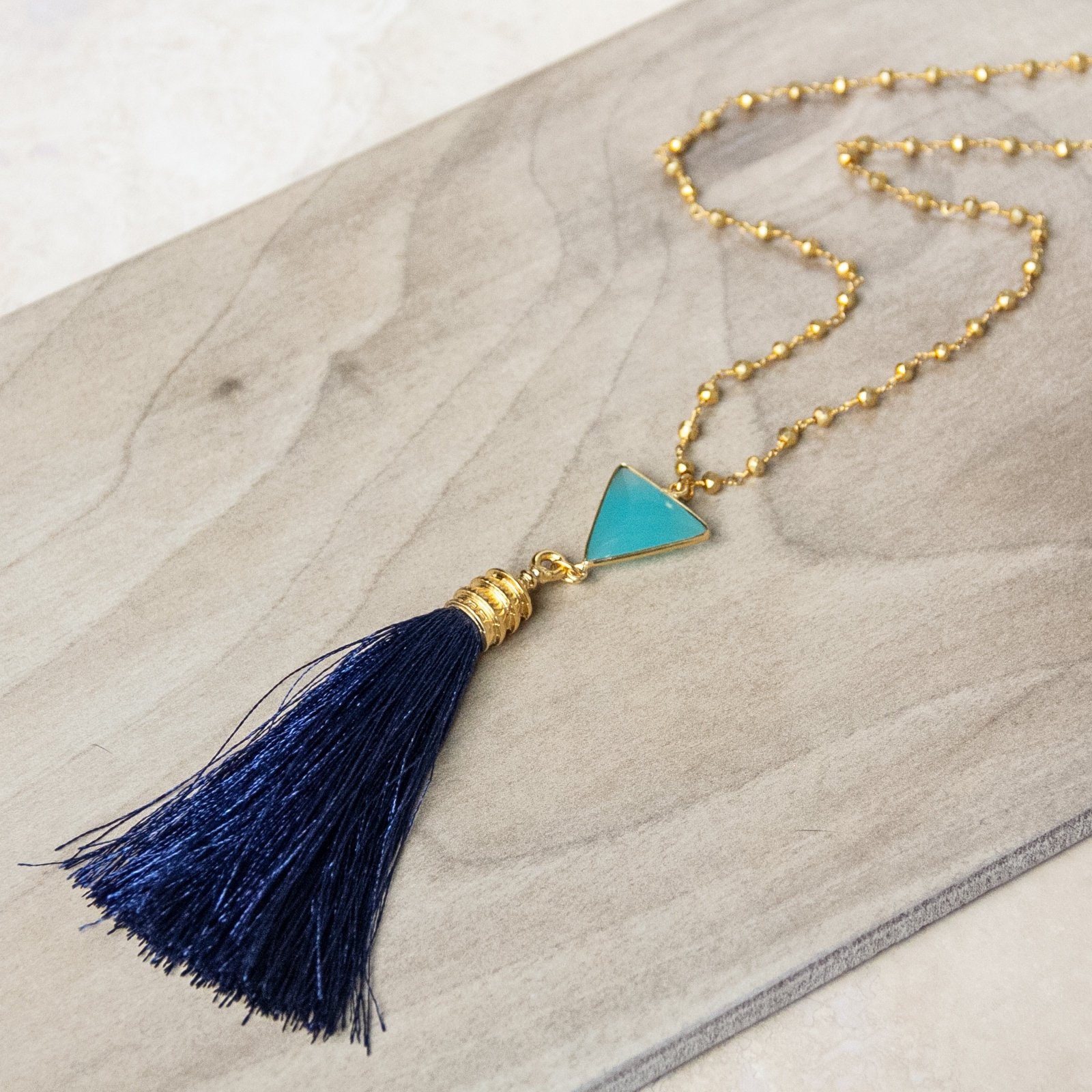Chalcedon Quaste Halskette, Aqua & Marine Lange Kette Seide Schmuck, Boho Halskette Chalcedon Quaste Halskette, Aqua & Marine Lange Kette Seide Schmuck, Boho Halskette von RubySkyDesign
