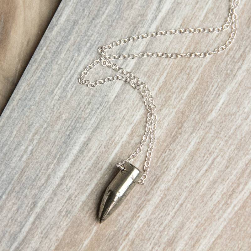 Pyrit Stoßzahn Halskette, Silber Kette, Einfache Anhänger Metallic Halskette Pyrit Stoßzahn Halskette, Silber Kette, Einfache Anhänger Metallic Halskette von RubySkyDesign