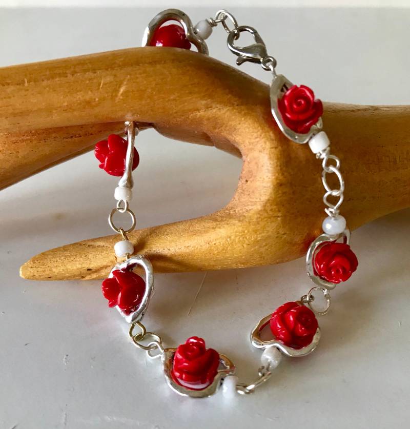 Herzchen Und Rosen Valentinstag Armband Herzchen Und Rosen Valentinstag Armband von RubysBeadsnBaubles