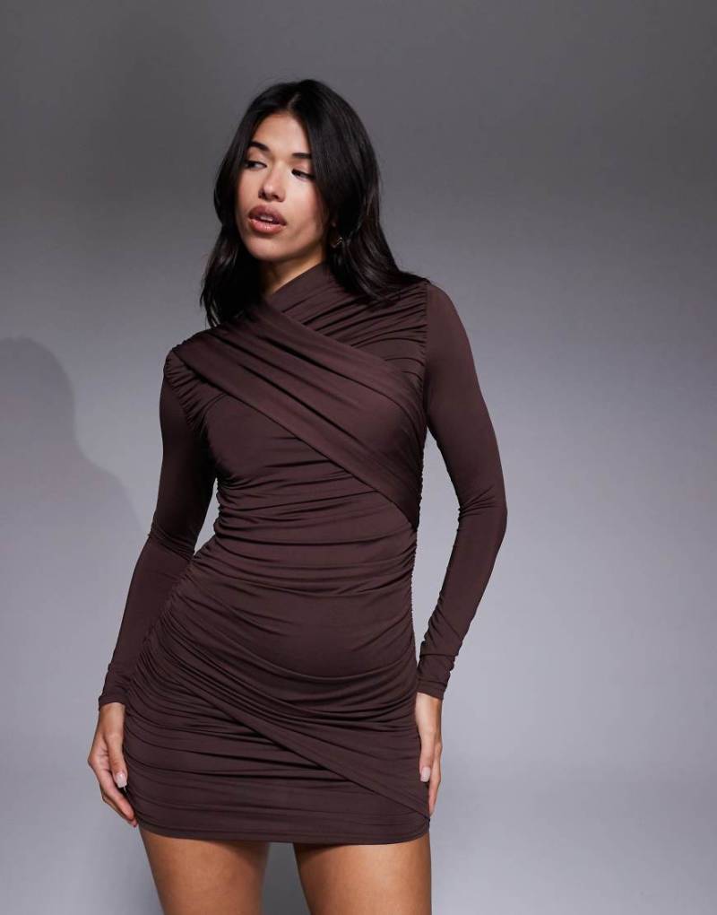Ruched & Ready - Miss Me - Geformtes Minikleid in Schokobraun mit überkreuztem Design an Bustier und Rock-Brown von Ruched & Ready