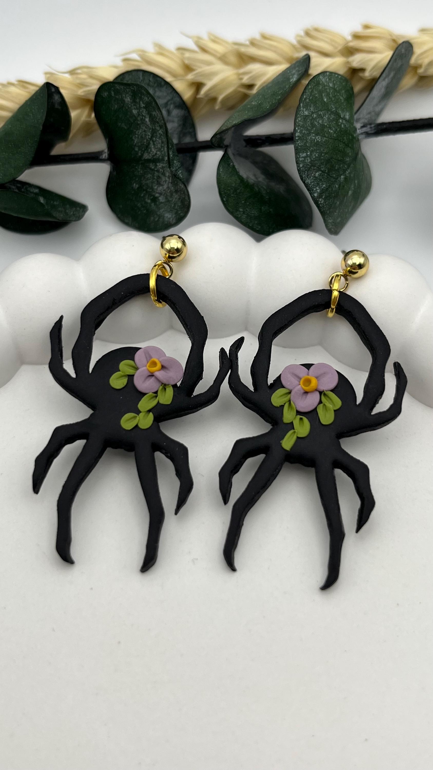 Halloween-Ohrringe Spinnen Mit Blumen von RuebensuesschenShop