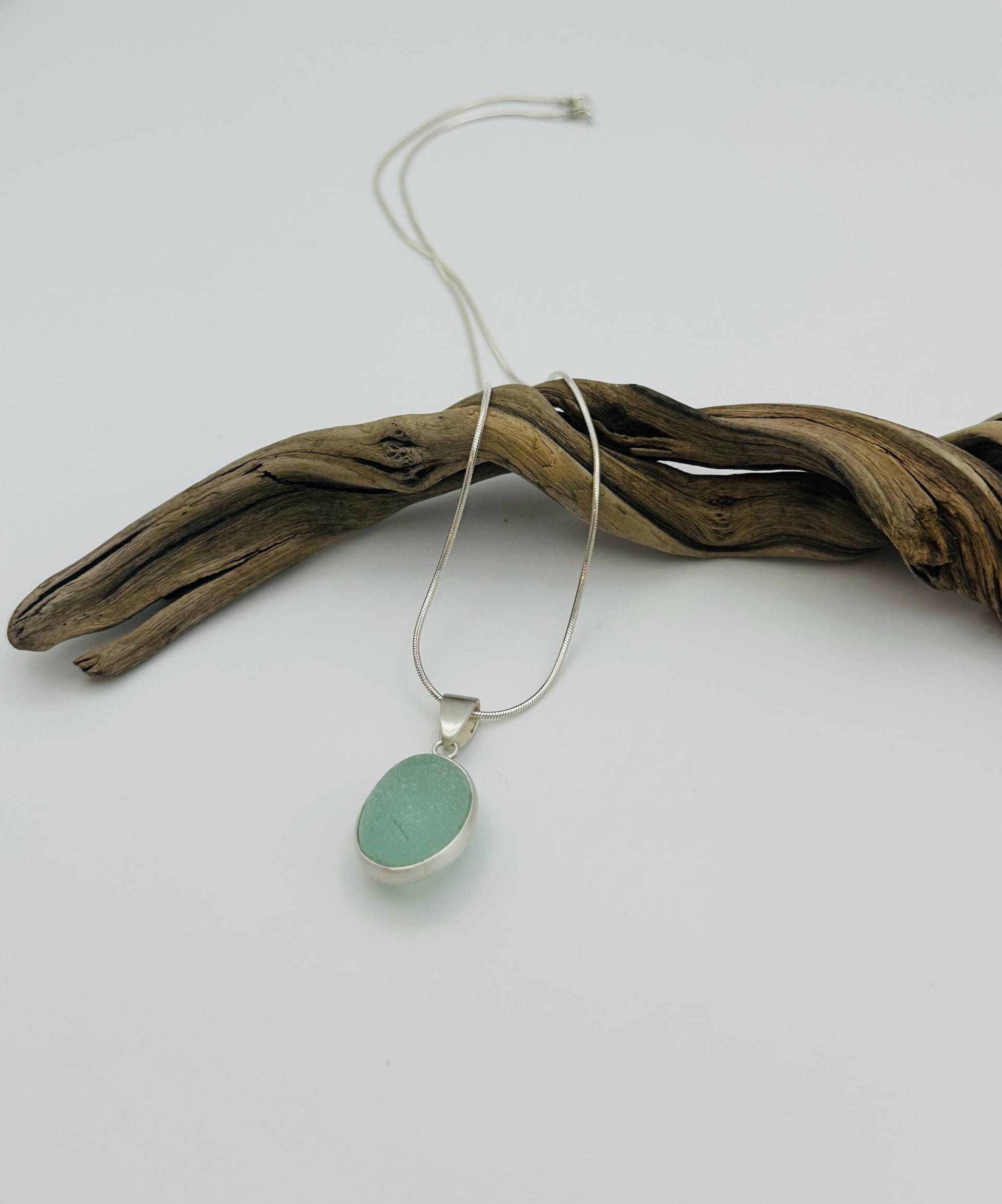 Seeglas Kette Hellblau Seeglas Kette Hellblau von RuegenDesign