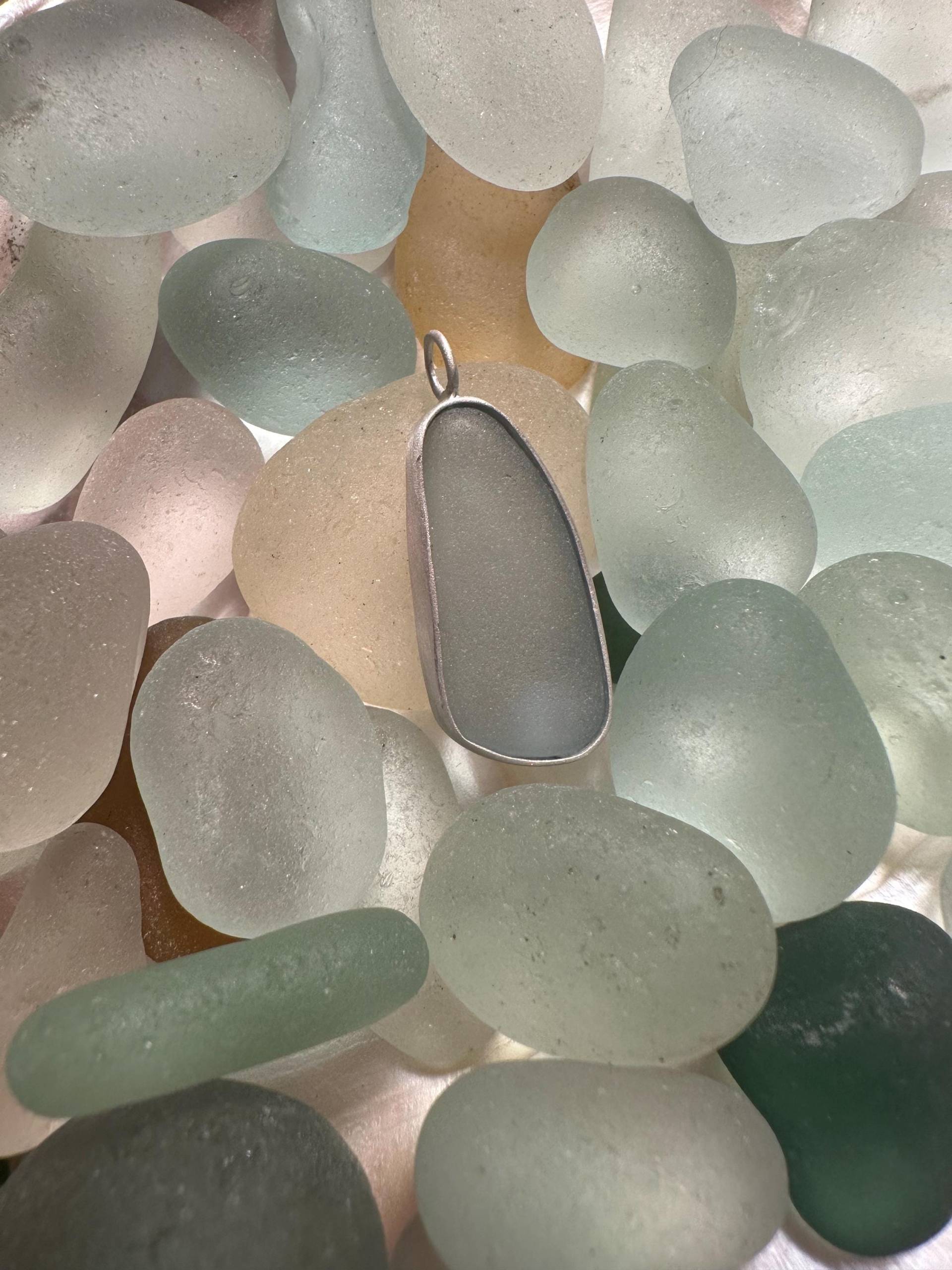 Seeglas Kette Hellgrau von RuegenDesign