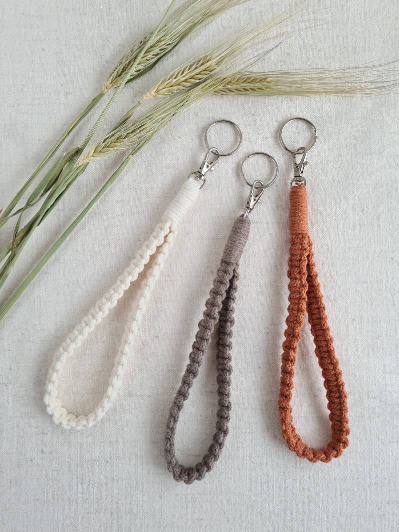 Makramee Armband Schlüsselanhänger von RukamiStudioHamburg