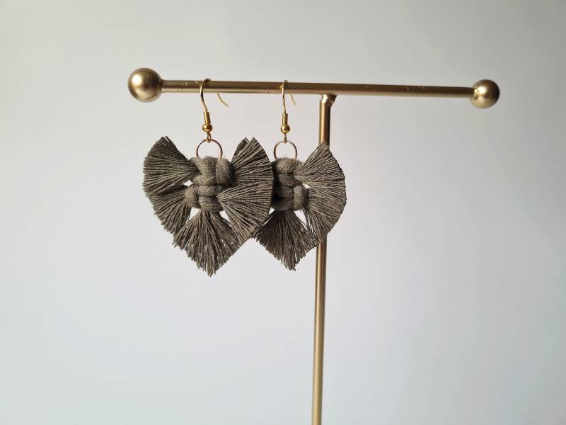 Rosa Makramee-Ohrringe - Boho Accessoire Statement-Schmuck von RukamiStudioHamburg