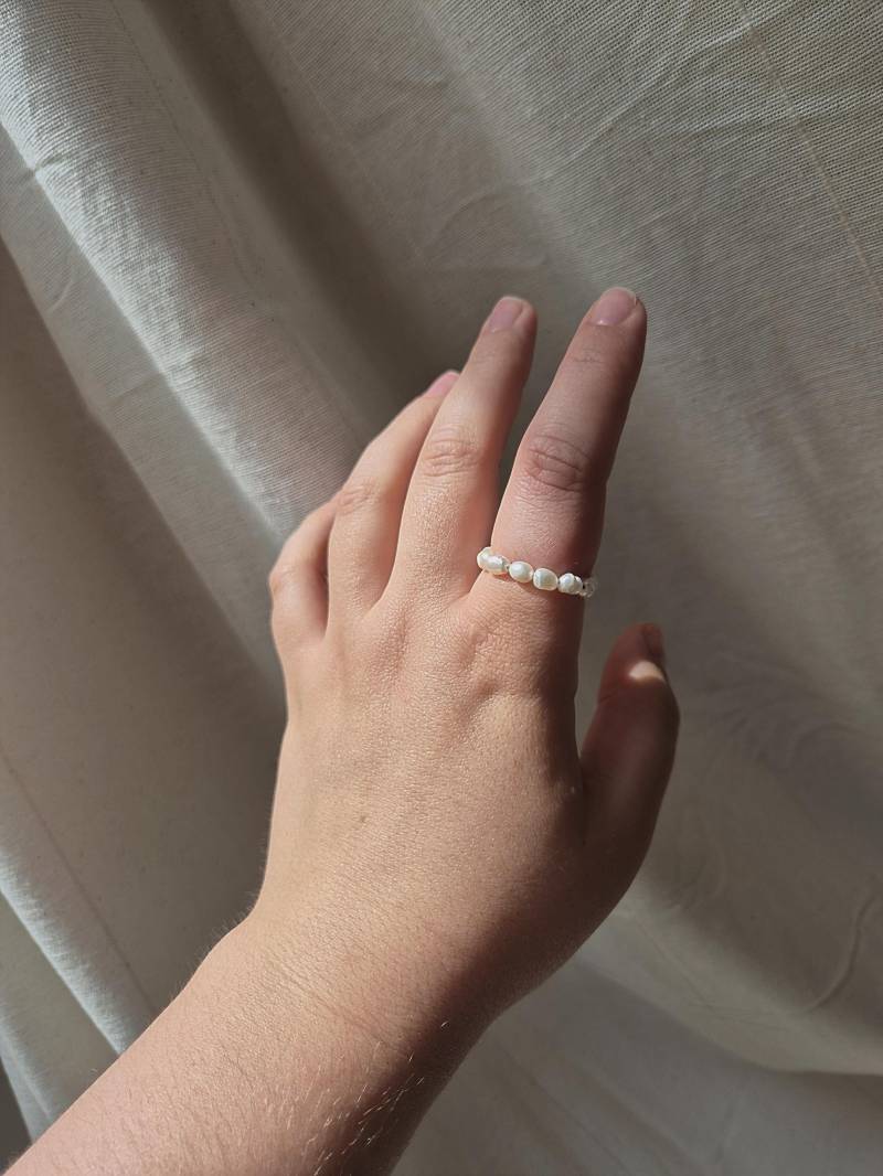 Süßwasserperlen-Ring - Handgemachter Draht-Ring Mit Echten Perlen Zarter Perlenschmuck von RukamiStudioHamburg