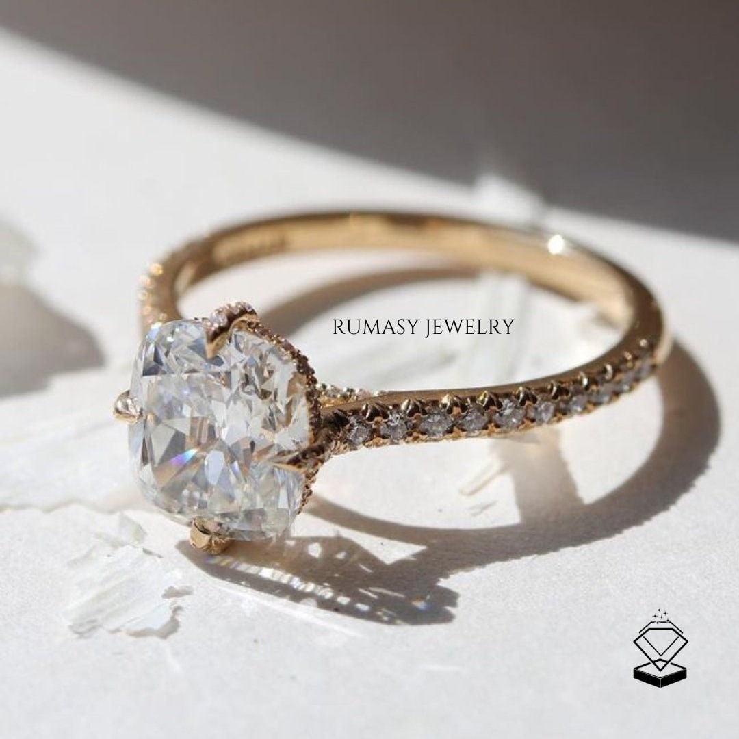 1, 5 Ct Cushion Lab Created Diamond Hidden Halo Eternity Verlobungsring, Hochzeitstagsgeschenk Für Frau, Einzigartiger Ring, Geschenk Mama von RumasyJewelry