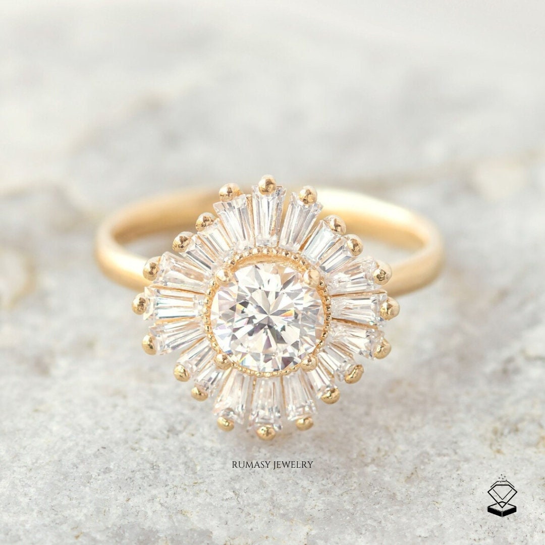 19 Tcw Runde Form Lab Erstellt Diamant Starburst Verlobungsring, Runder Im Labor Gewachsener Baguette Halo Ballerina Ringe von RumasyJewelry