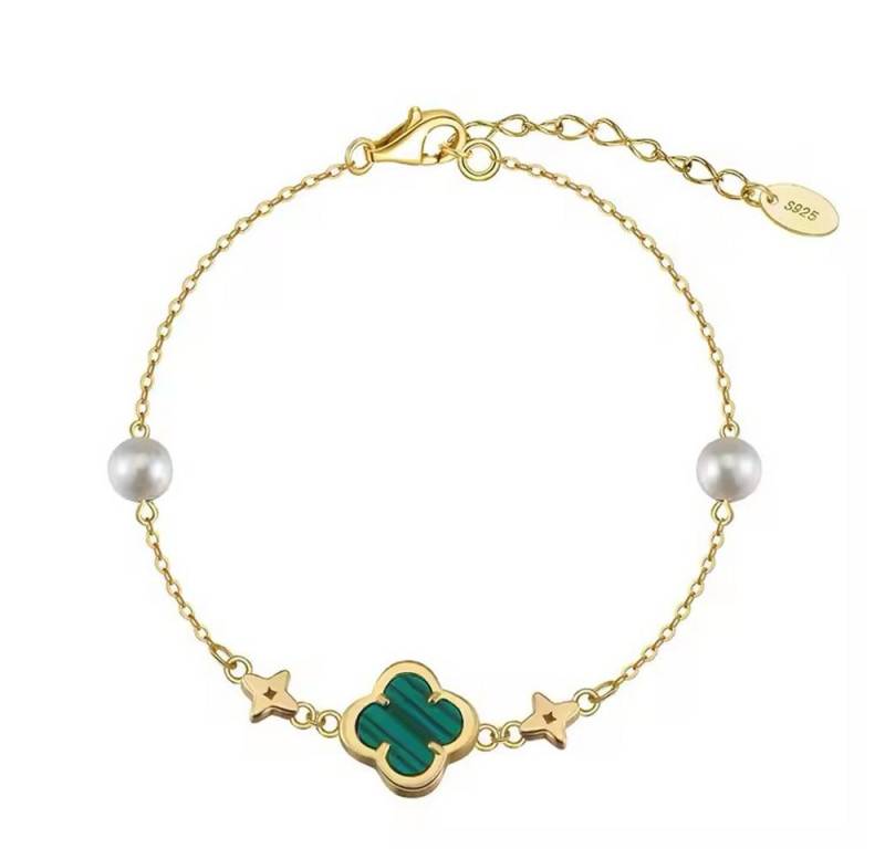 Runde Perlé Perlenarmband zartes Armband Kleeblatt grün, kleine Süßwasserperlen, Malachit, handgefertigtes Armband, 925er Silber, 14K Gold von Runde Perlé