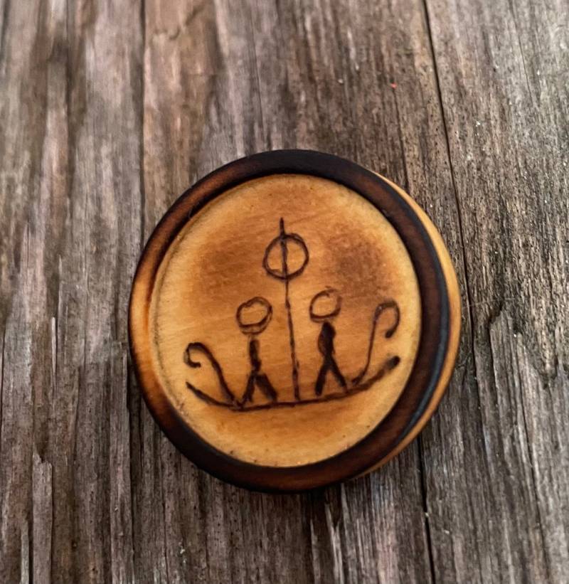 Pin Holz Wikingerschiff Felszeichnung Cavepanting Schmuck Handmade Thorshammer Wikinger Amber Glück Magie Zauber Unikat Valknut Vegvisir von Runensonne