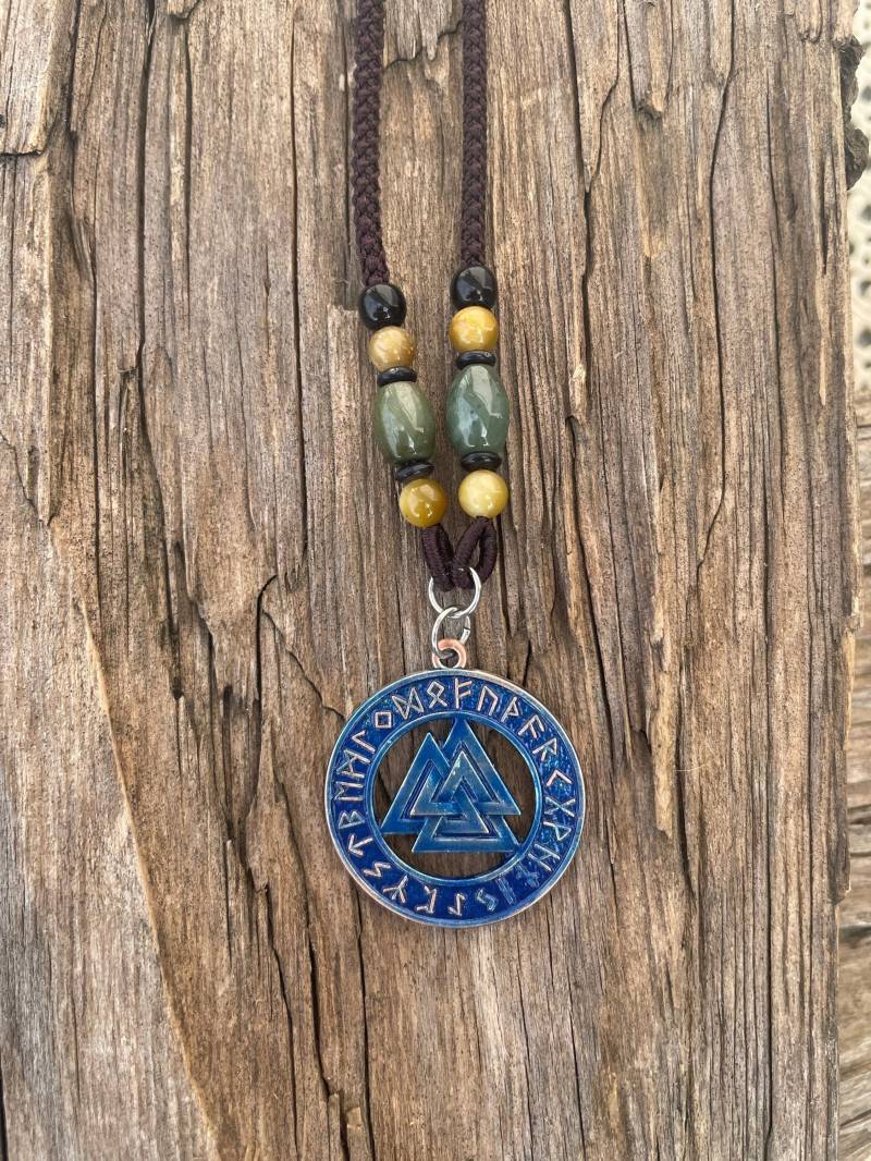 Wikingerkette Nord Schmuck Fibelkette Schürzenkette Steinperle Raben Vegvisir Valknut Heiden Runen Meditation Schamane Asatru Volva E9 von Runensonne
