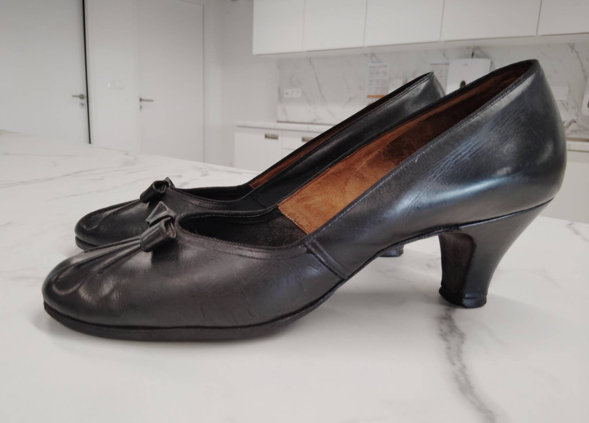 Sehr Hübsche Vintage 1940Er/1950Er Pumps in Der Größe 38/39 Sehr Hübsche Vintage 1940Er/1950Er Pumps in Der Größe 38/39 von RunnieVintageShop