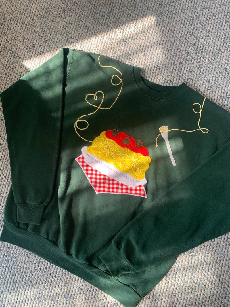 Spaghetti Plate Patchwork & Stickerei Sweatshirt Mit Rundhalsausschnitt von RunwayStyx