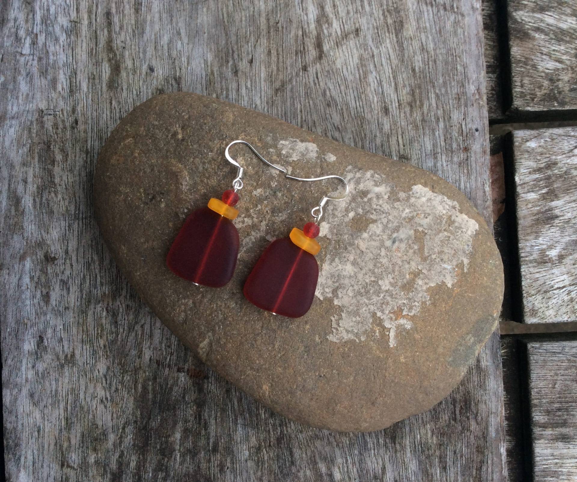 Rot/Gelbe Seeglas Ohrringe, Roter Schmuck, Strand Glas Accessoires, Ohrringe Aus Recyceltem Glas, Ohrhänger Rot/Gelbe Seeglas Ohrringe, Roter Schmuck, Strand Glas Accessoires, Ohrringe Aus Recyceltem Glas, Ohrhänger von RushweaverJewellery
