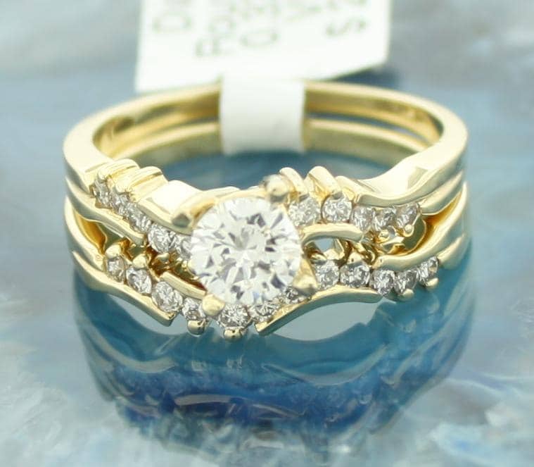 0.33 Karat Brilliant Rundschliff Diamant Semi Mount Hochzeitsset Hergestellt Aus 14Kt Gold in Den Usa Perfekte Oder Edelstein Verlobungsringe von RussellsJewelers