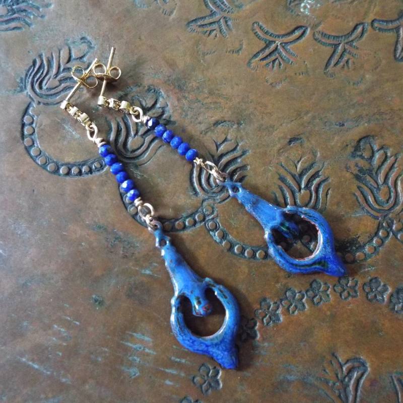 Ohrringe Emaille Und Lapis Edelsteine Auf Linear Gold Vermeil Crystal Posts Gorgeous von RustAndSalt