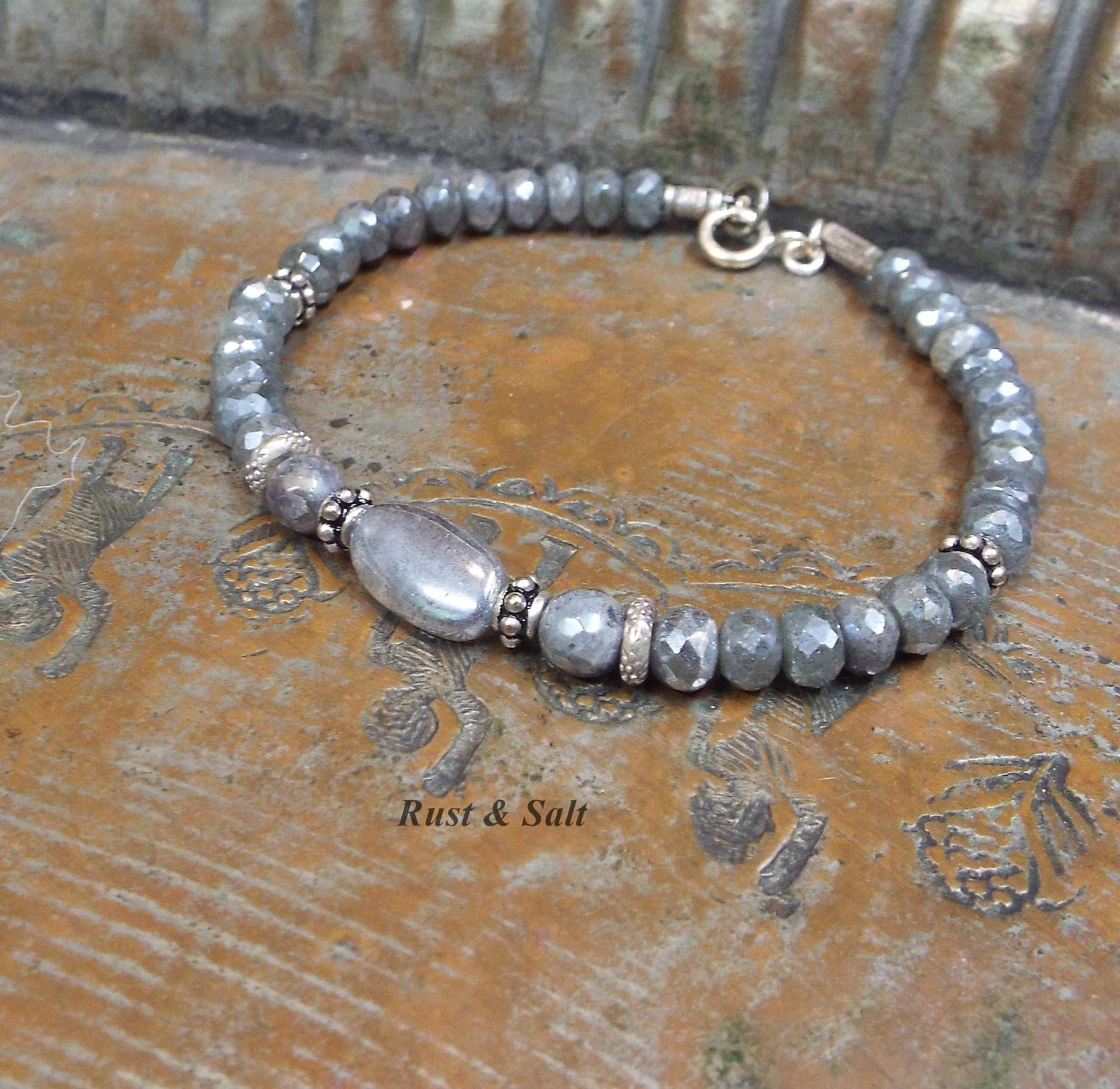 sterling Und Ab Beschichtet Labradorit Edelstein Boho Armband 8 "Lange Federringverschluss sterling Und Ab Beschichtet Labradorit Edelstein Boho Armband 8 "Lange Federringverschluss von RustAndSalt