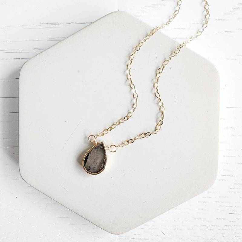 Labradorit Tropfen Anhänger Gold Galvanisiert, Sterling Silber Kette von RusticGem