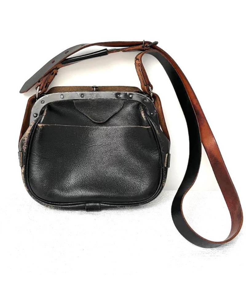 1930S Schaffner Leder Geldbörse Viel Getragene Gebrauchstasche von RusticRelicsVintage