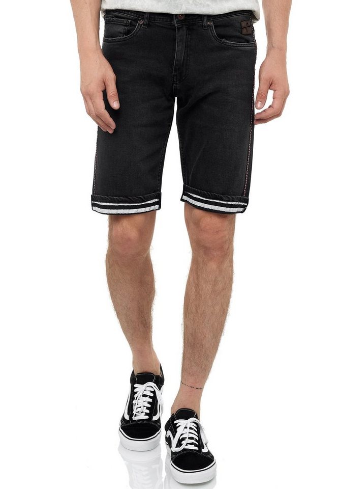 Rusty Neal Shorts Benson mit lässigem Umschlagdetail von Rusty Neal