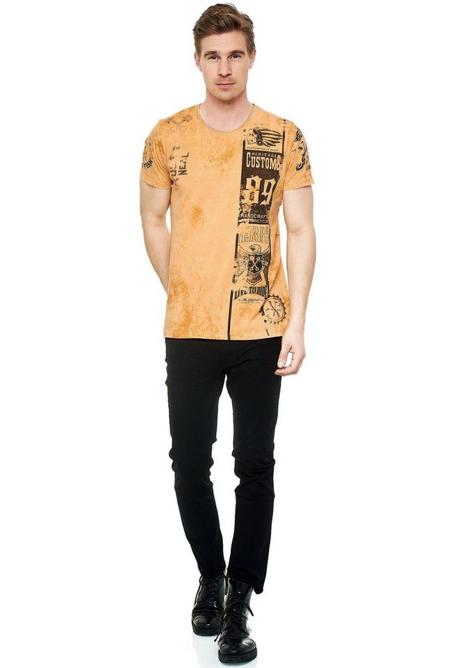 Rusty Neal T-Shirt mit modernem Print von Rusty Neal