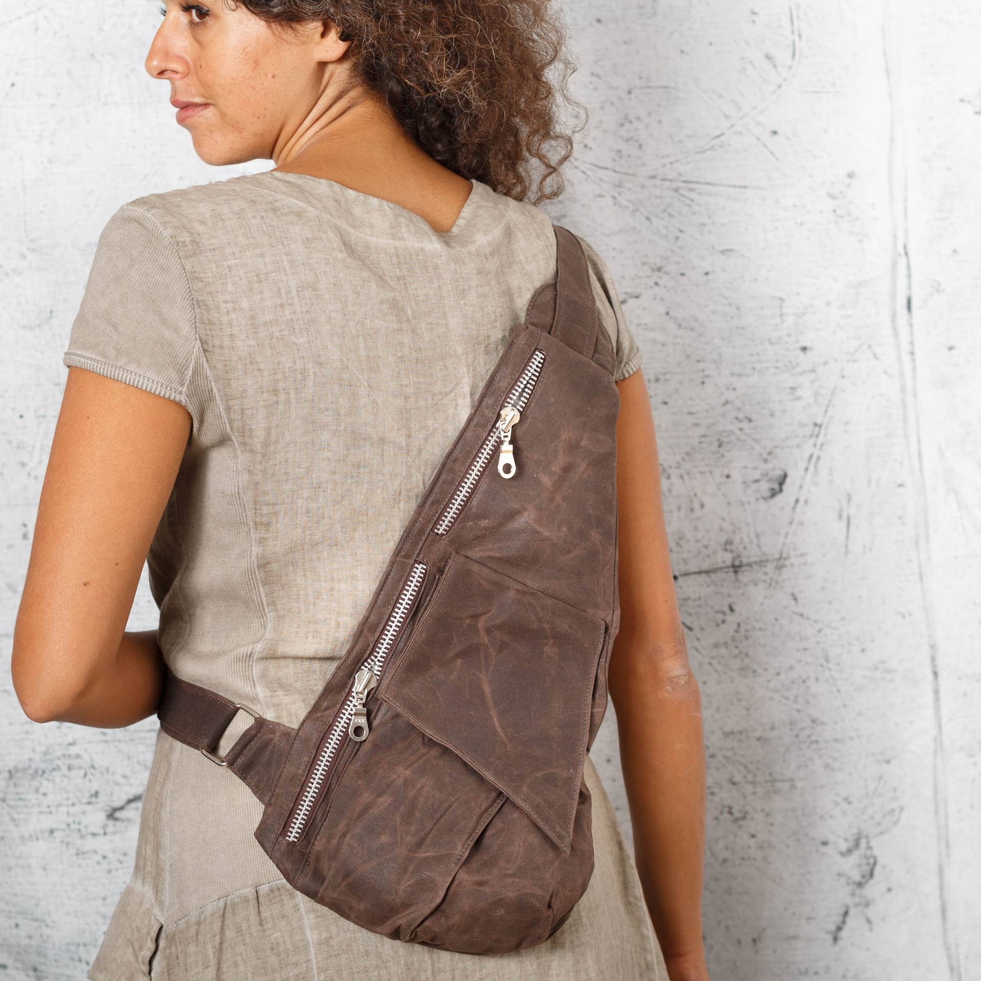 Rustikale Schicke Schultertasche - Crossbody Aus Gewachstem Canvas Mit Handytasche von RuthKraus