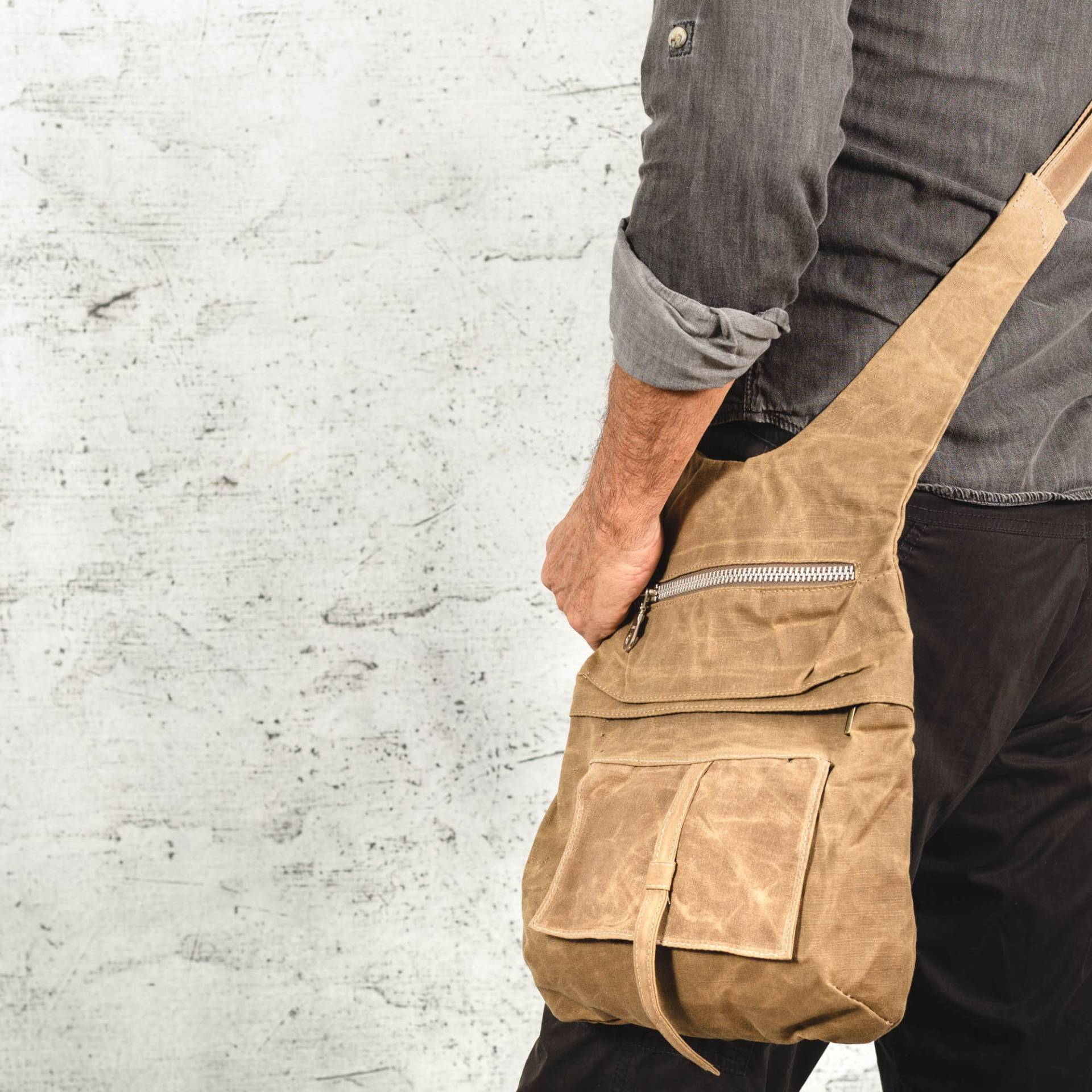 Vegan Gewachste Canvas Schultertasche von RuthKraus