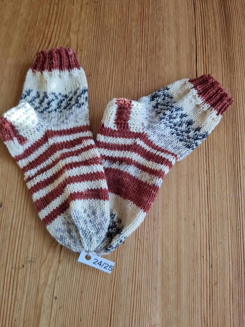 Gr. 24/25, Wollsocken, Handgestrickte Strümpfe, Verschiedene Farben, Muster & Größen, Omasocken, Unikat von RuthsNadelspiel