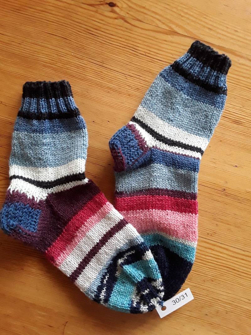 Gr. 30/31, Wollsocken, Handgestrickte Strümpfe, Verschiedene Farben, Muster & Größen, Omasocken, Unikat von RuthsNadelspiel