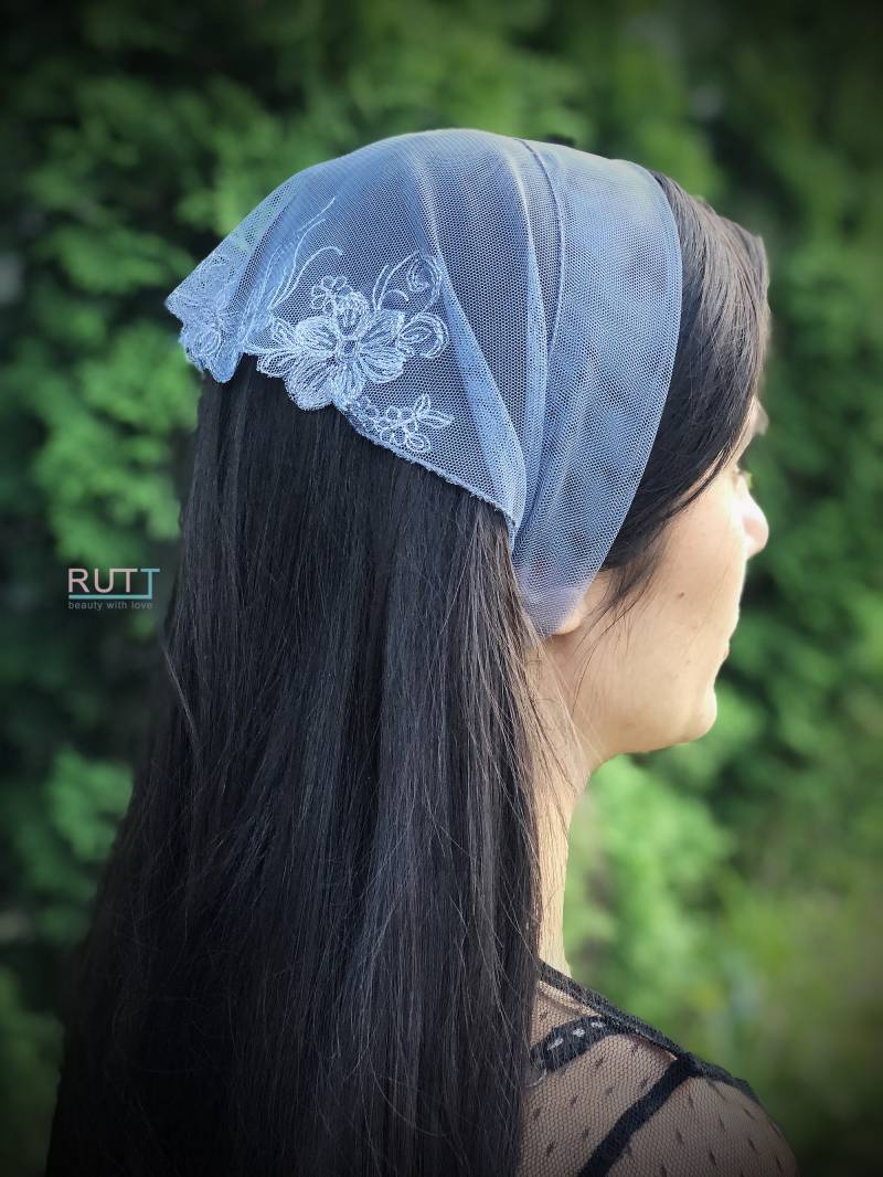 Grau Stretch Tüll Stirnband Halstuch Kirche Headwrap Gestickte Kapelle Kleiner Mantilla Jeder Farbe Ruttshop Grau Stretch Tüll Stirnband Halstuch Kirche Headwrap Gestickte Kapelle Kleiner Mantilla Jeder Farbe Ruttshop von RuttShop