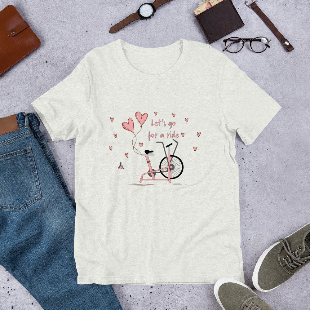 Crossfit Valentinstag Shirt - Sturm Bike Herzen Ballons Let Es Go For A Ride Kurzärmeliges Unisex T-Shirt Crossfit Valentinstag Shirt - Sturm Bike Herzen Ballons Let Es Go For A Ride Kurzärmeliges Unisex T-Shirt von RxAndTee
