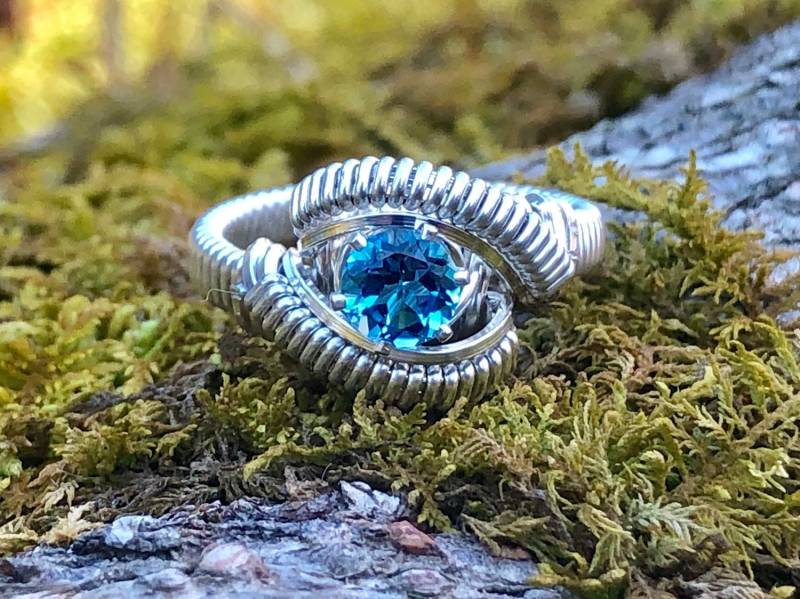 Classic Petite Swiss Blue Topaz Wire Wrap Ring Designs Von Ryan Eure von RyanEure