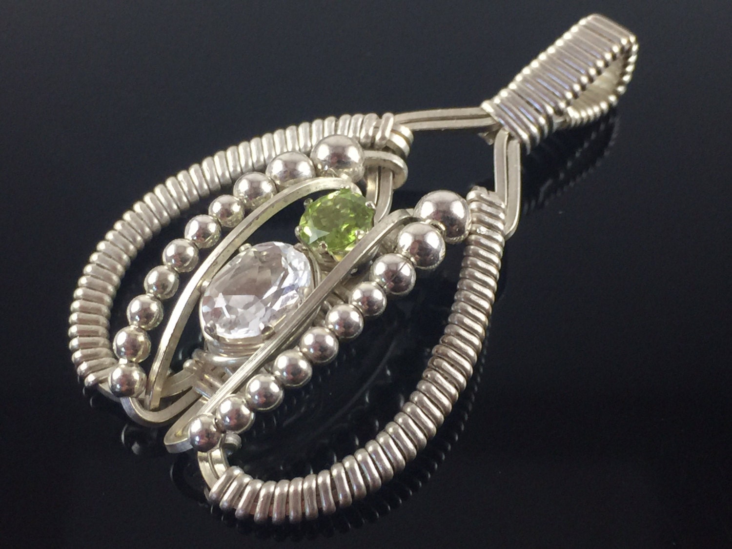 Draht Gewickelt Anhänger | Weißer Topas, Peridot Draht Gewickelt Anhänger | Weißer Topas, Peridot von RyanEure