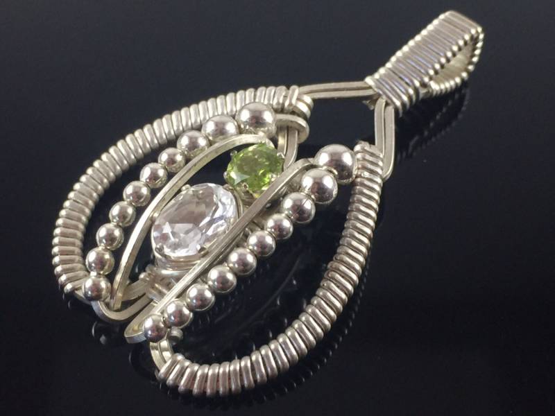 Draht Gewickelt Anhänger | Weißer Topas, Peridot Draht Gewickelt Anhänger | Weißer Topas, Peridot von RyanEure