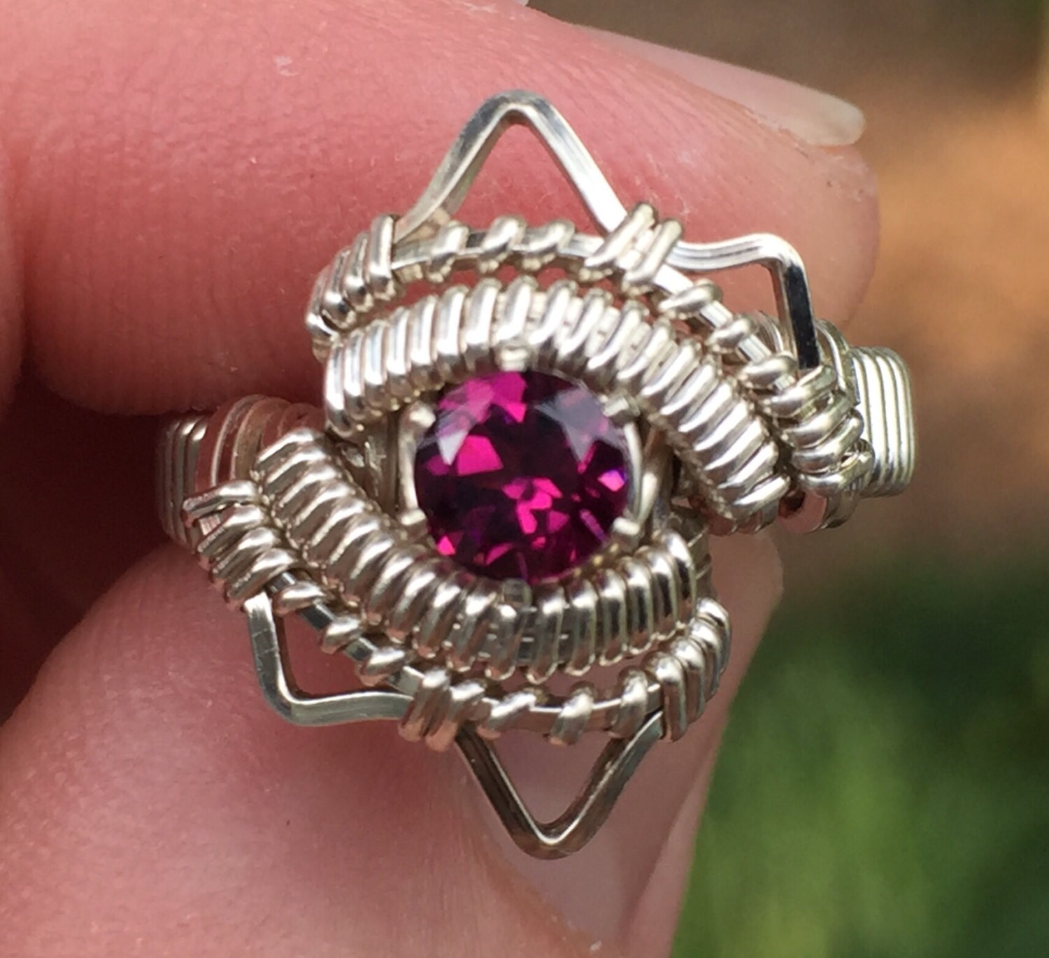 Energie Zierlicher Rhodolith Granat Ring Argentium Silber Draht Gewickelt Schmuck von RyanEure