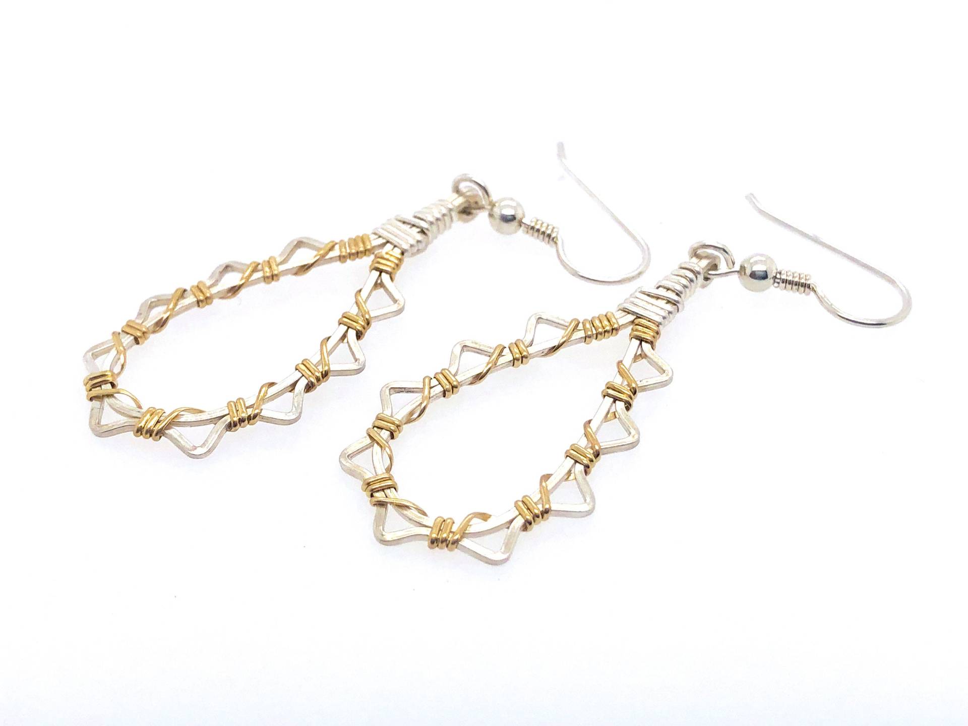 Energietropfen Ohrringe Argentium Silber Und 14 Karat Gelbgold Filled Handgemachte Draht Wickel Von Ryan Eure Designs von RyanEure