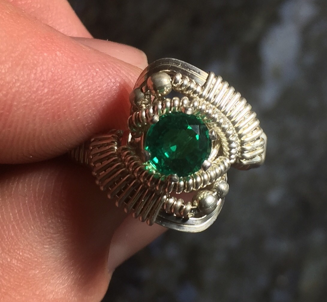 Orion Lab Smaragd Umwickelt Ring von RyanEure