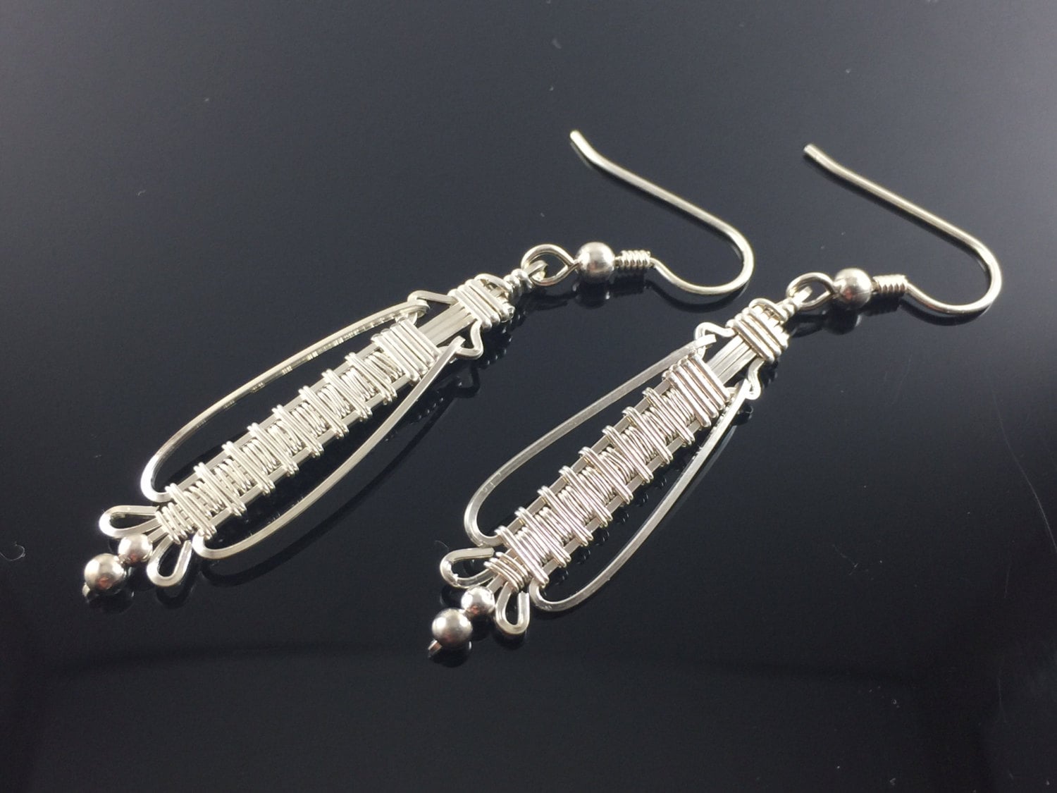 Prana Argentium Silbertropfen Und Draht Gewickelt Ohrringe Silberdraht Schmuck von RyanEure