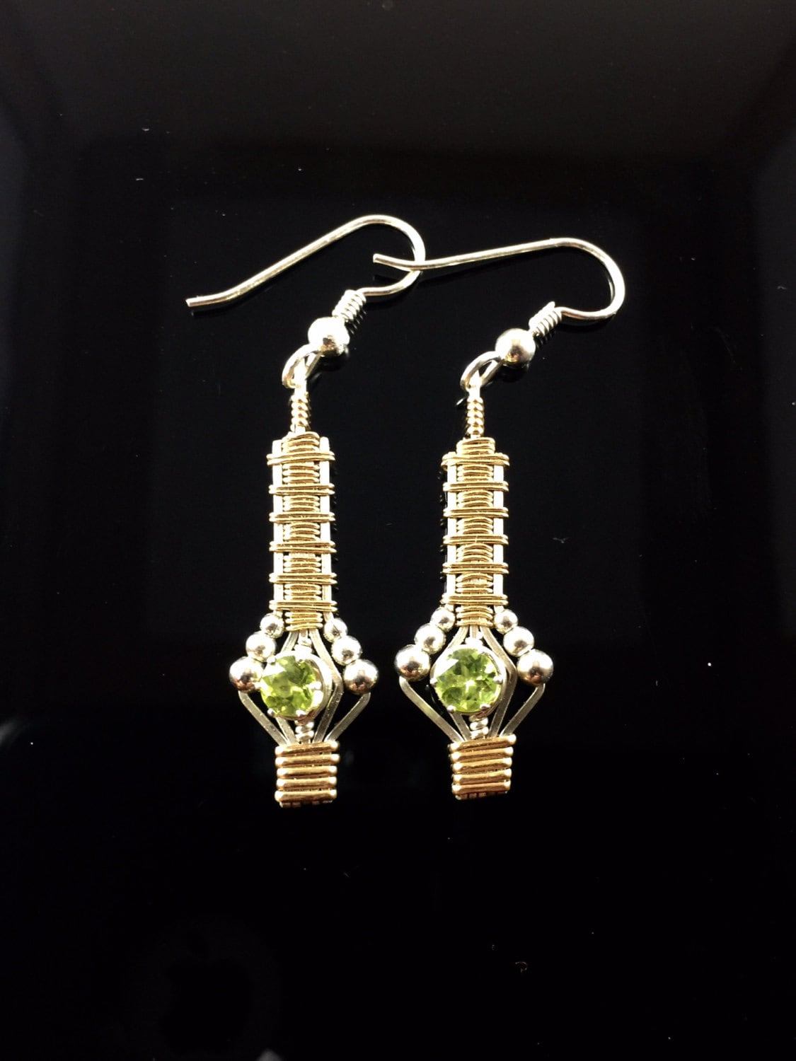 Prana Edelstein Wire Wrap Drop/Baumeln Gold Und Silber Deutsche Peridot Ohrringe Handarbeit Draht Gewickelt Schmuck von RyanEure