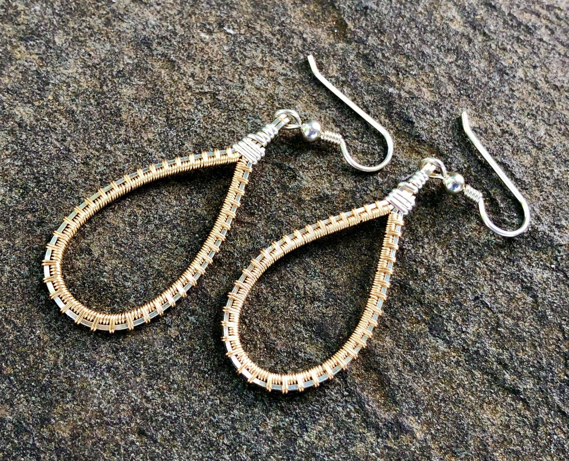 Pulse Teardrop Silbertropfen Und Draht Gewickelte Ohrringe von RyanEure