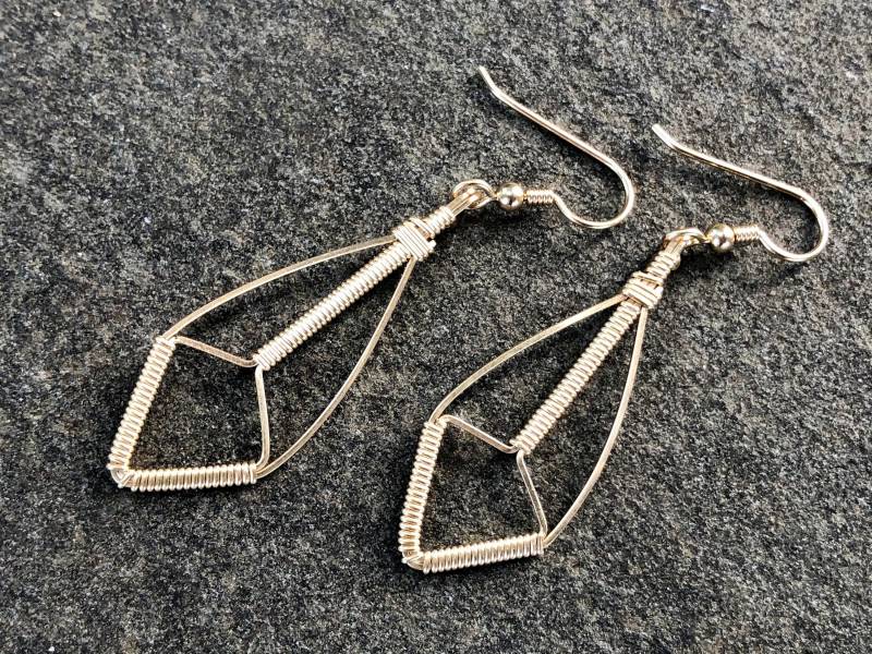 Schild Ohrringe Handgemacht Argentium Silber Und 14 Karat Gelbgold Filled Schmuck Von Ryan Eure Designs von RyanEure