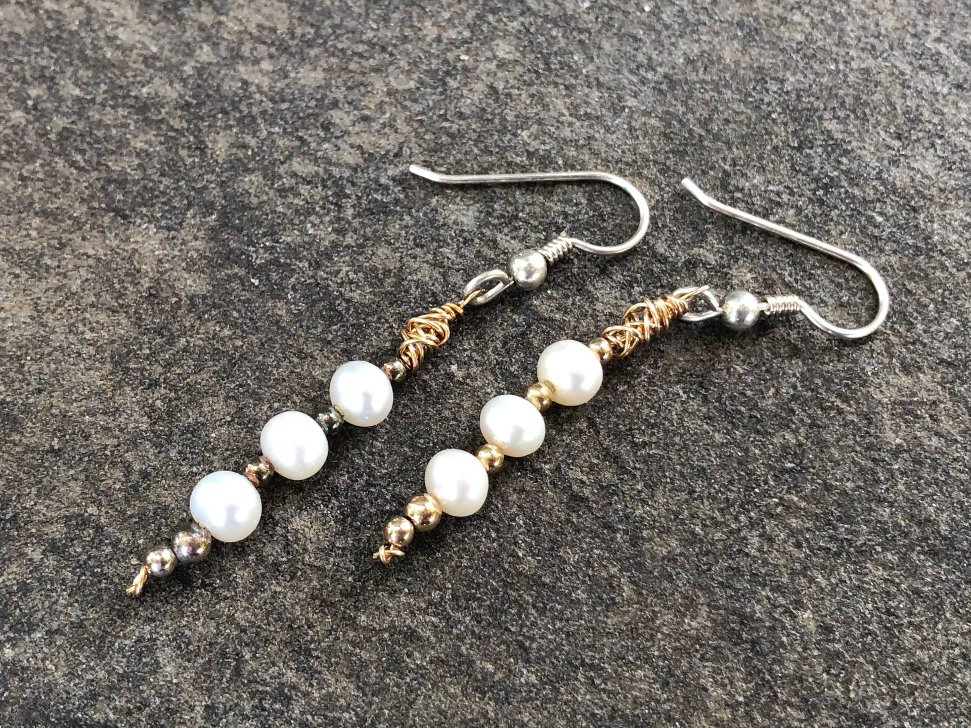 Süsswasserperlen Ohrringe Argentium Silber Und 14 Karat Gelbgold Filled Von Ryan Eure Designs von RyanEure